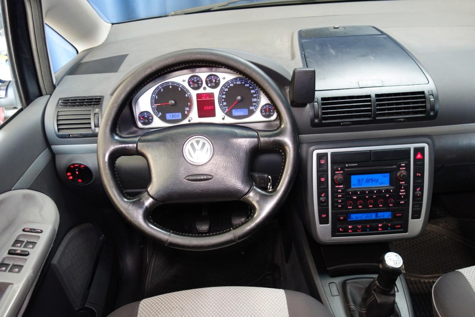 Volkswagen Sharan 2006 — photo 21