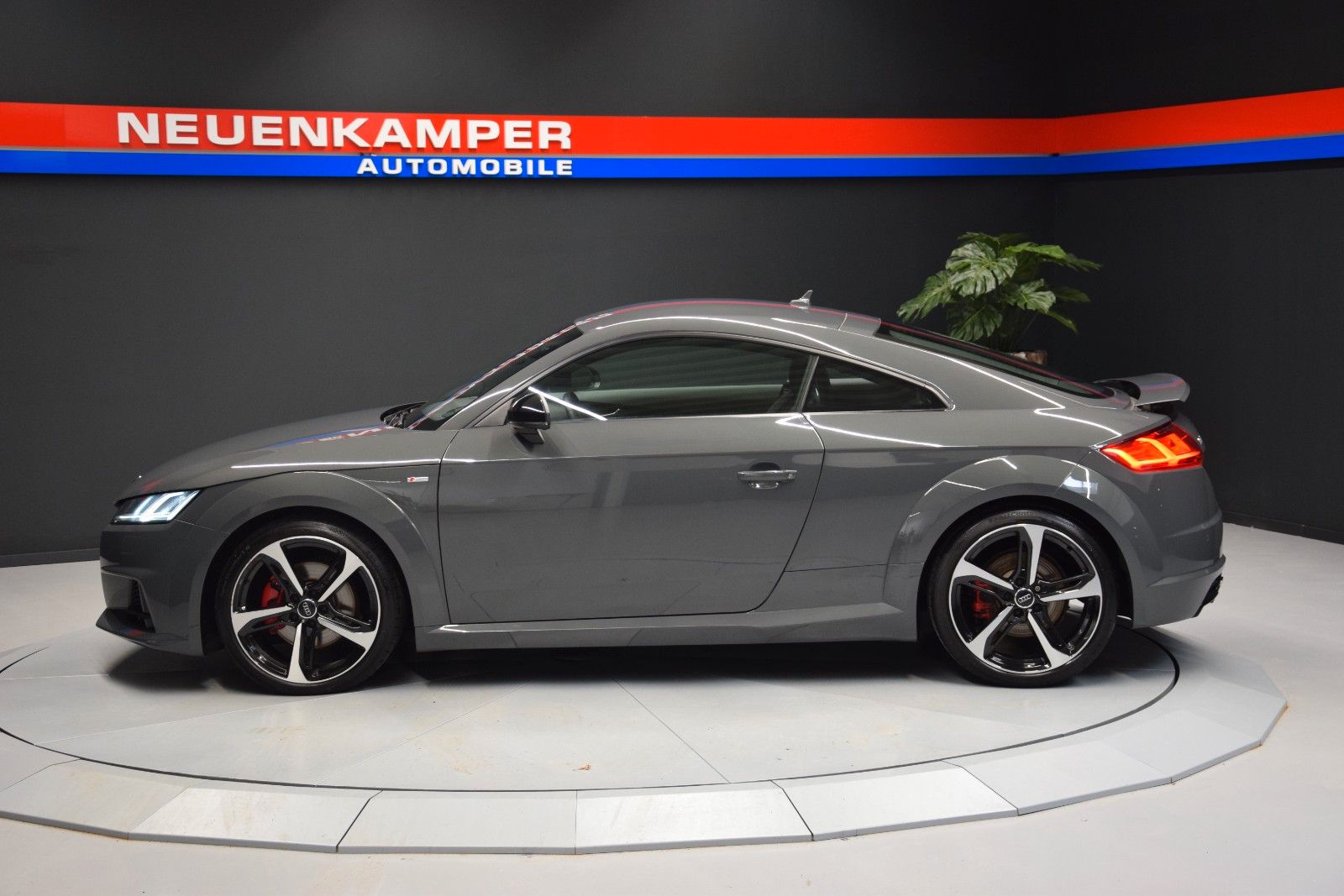 Fahrzeugabbildung Audi TT Coupe 2.0 TFSI quattro competition *No OPF*