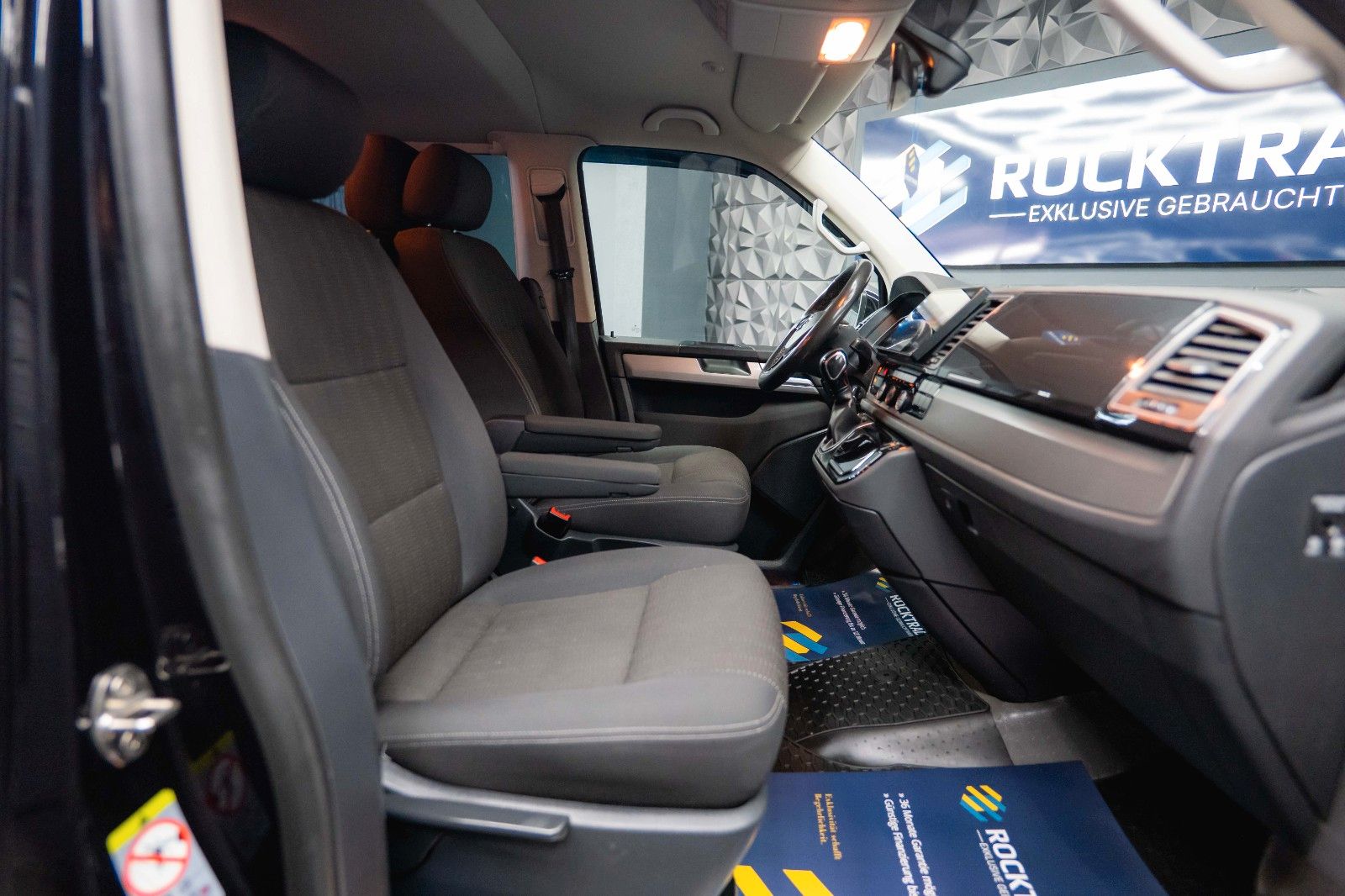 Fahrzeugabbildung Volkswagen T6 Multivan 2.0 TDI DSG Lang *ACC*CarPlay*DAB*