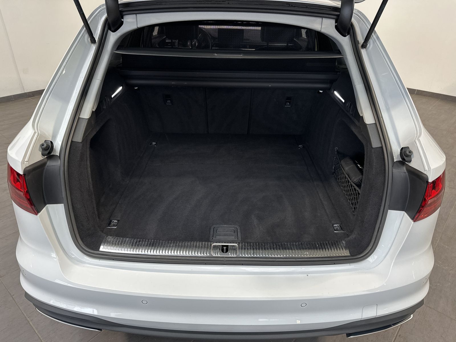 Fahrzeugabbildung Audi A4 Avant 40 TDI Quattro Aut. NAV+LED+KAMERA+18ZO