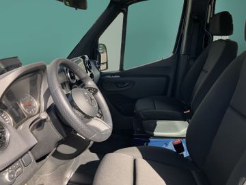 Mercedes Sprinter - 11