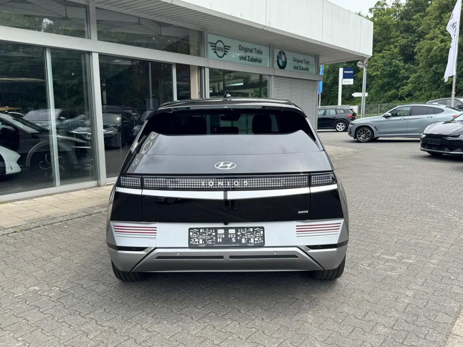 Fahrzeugabbildung Hyundai Ioniq 5 Uniq 4WD MEMO+LED+SHZ+HEAD+NAV+ACC+360°