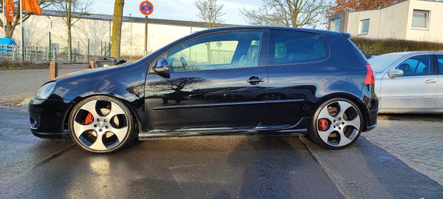 Volkswagen Golf V Lim. GTI 320PS 19 Zoll TÜV Neu