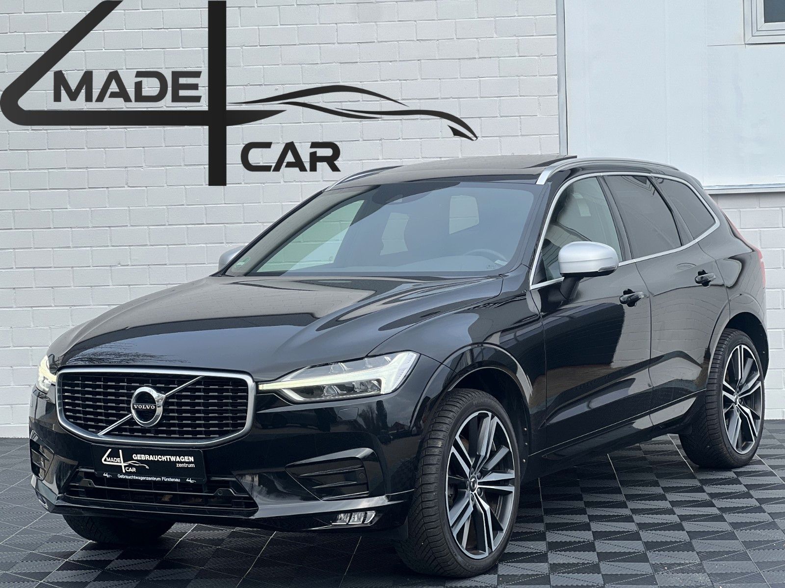 Volvo XC60 R-Design AWD*LED*AHK*ACC*CAR-PLAY*H&K SOUND