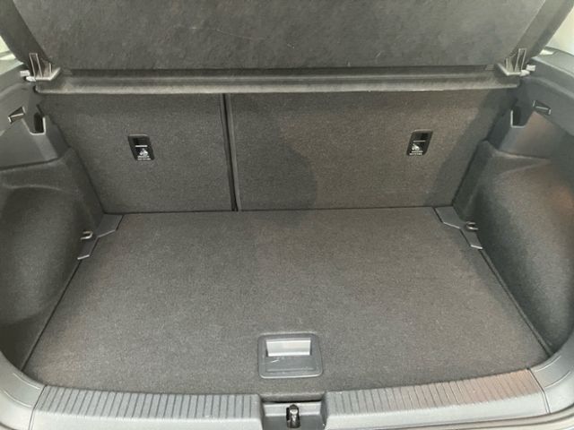 Fahrzeugabbildung Volkswagen T-Cross Life 1.0 TSI DSG 85KW GOAL LED AHK GJR M