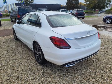 Bild 4 Mercedes-Benz C 180 Avantgarde - AHK,NAVI,SHZG,LED,T.OMAT