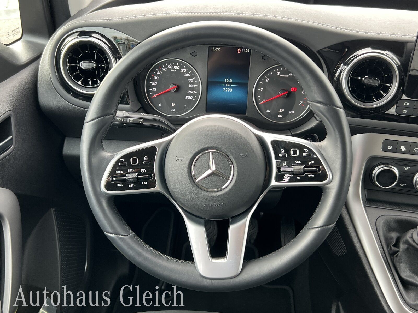 Fahrzeugabbildung Mercedes-Benz T 180 PROGRESSIVE Standard Modellgeneration 0/LE
