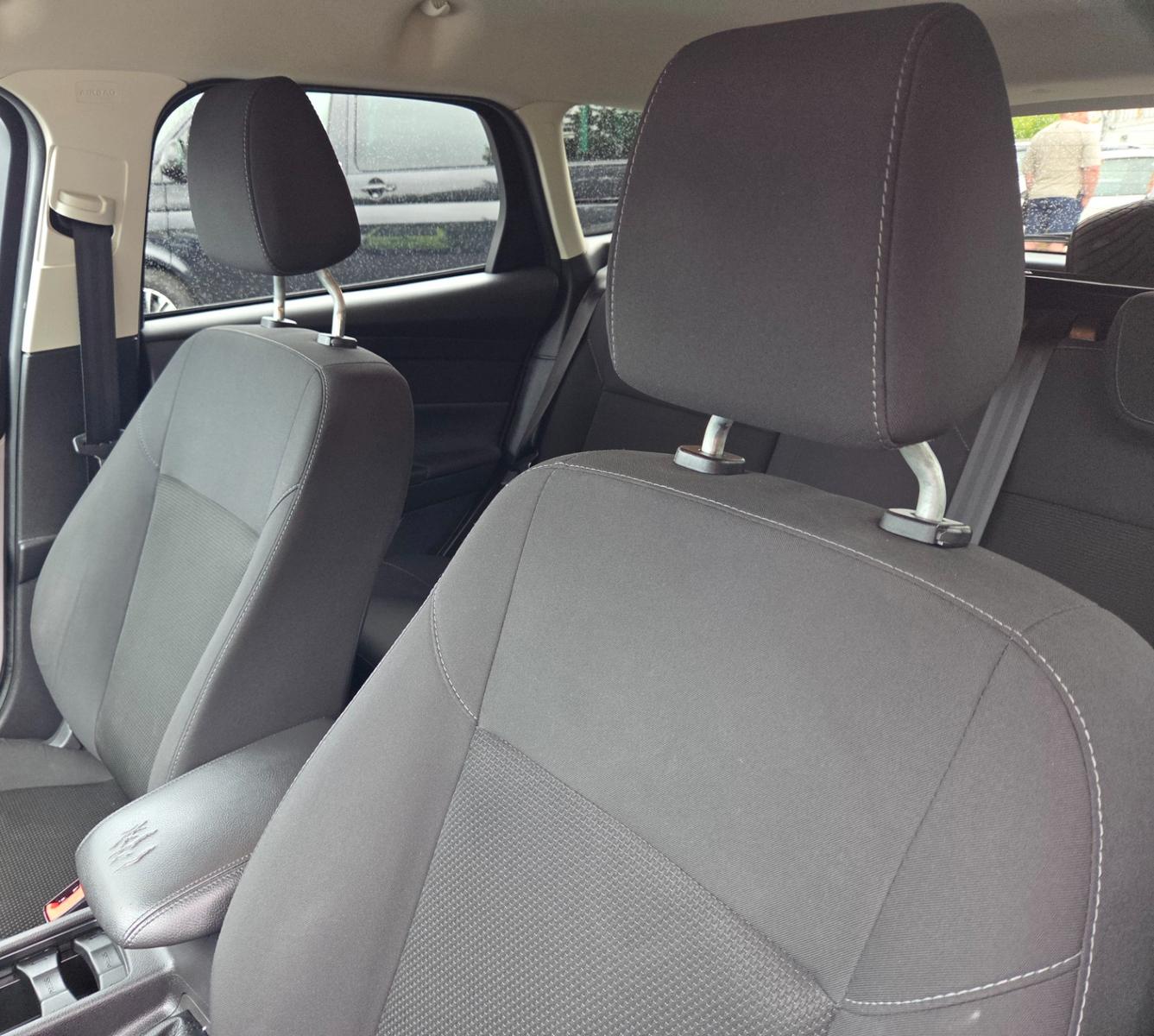 Ford Focus 2015 — photo 16