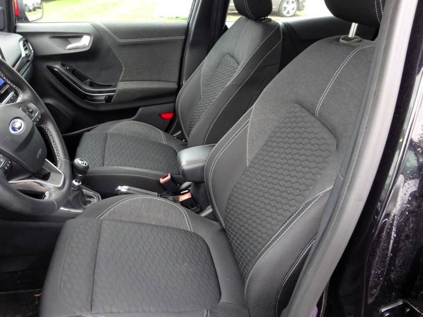 Fahrzeugabbildung Ford Puma 1.0 EcoBoost Mild Hybrid Titanium ALW