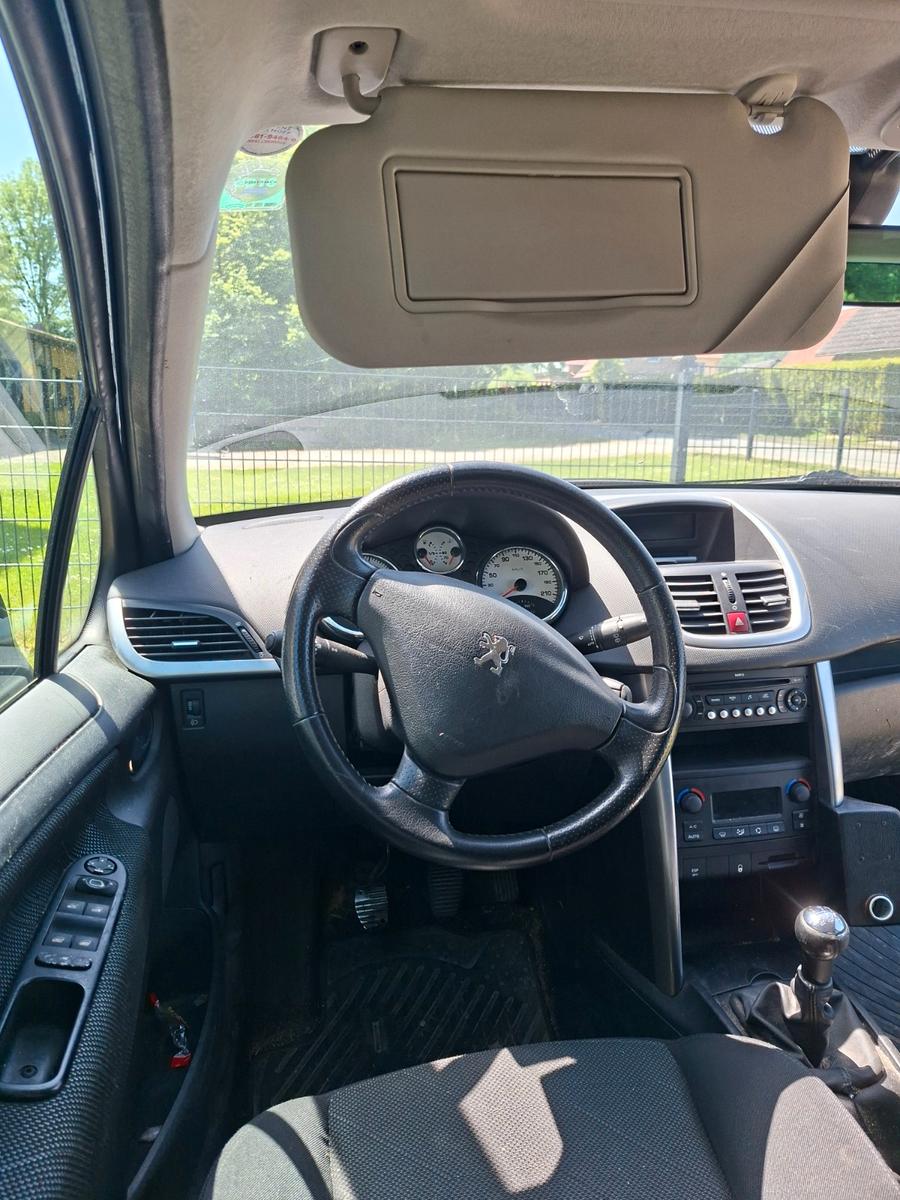 Peugeot 207 2007 — photo 11