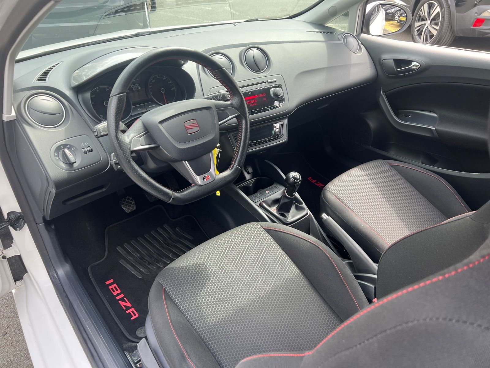 Fahrzeugabbildung SEAT Ibiza SC FR Sport * 1.HAND * SCHECKHEFTGEPFLEGT*