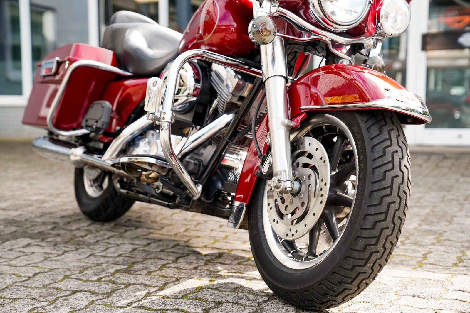 Fahrzeugabbildung Harley-Davidson FLHTP Electra Glide Twin Cam 96 - Sissybar -