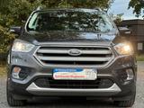 Ford Kuga Titanium 4x4 2.0 TDCi*Automatik*Xeneon*Navi - : Grau, Teilleder, Ambiente-Beleuchtung