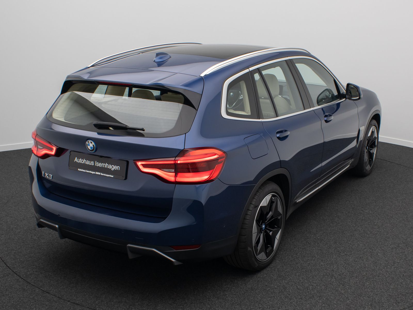 Fahrzeugabbildung BMW iX3 Impressive 360° ACC H/K Komfort DAB AHK 20"
