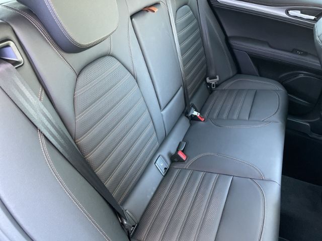 Fahrzeugabbildung Alfa Romeo Stelvio 2.0 Turbo 16V Intensa Q4 Autom. Panorama
