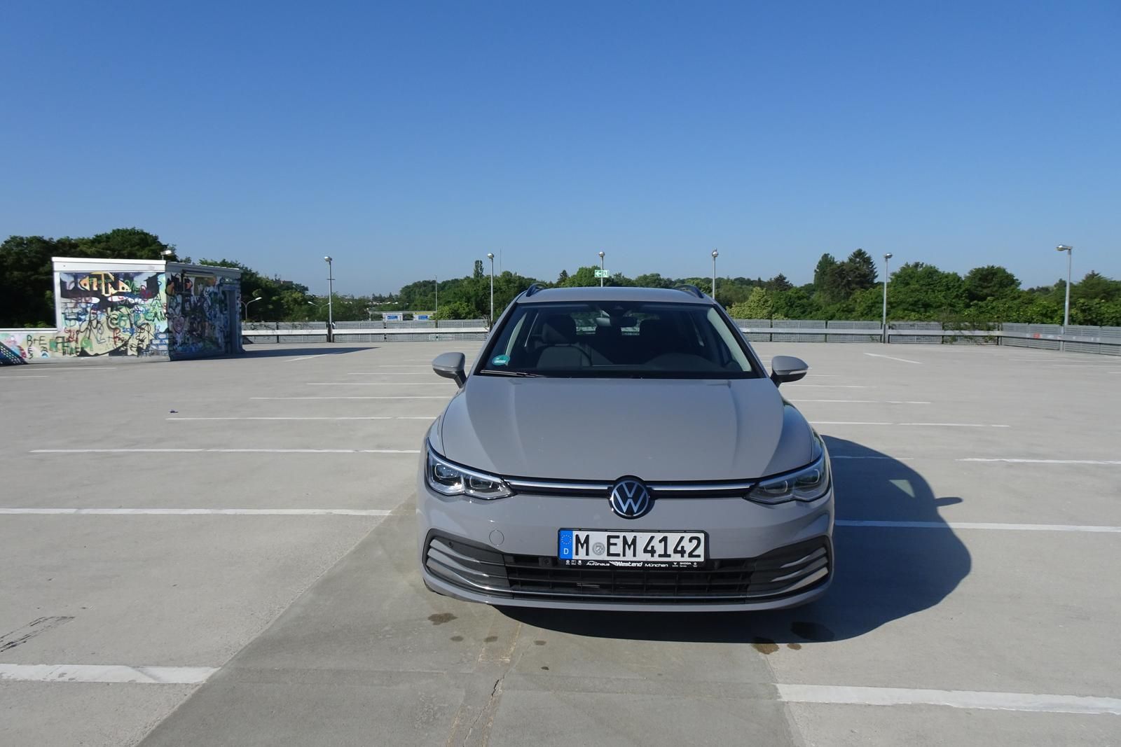 Fahrzeugabbildung Volkswagen Golf Var. STYLE 1.5l eTSI 96kW DSG LED Navi