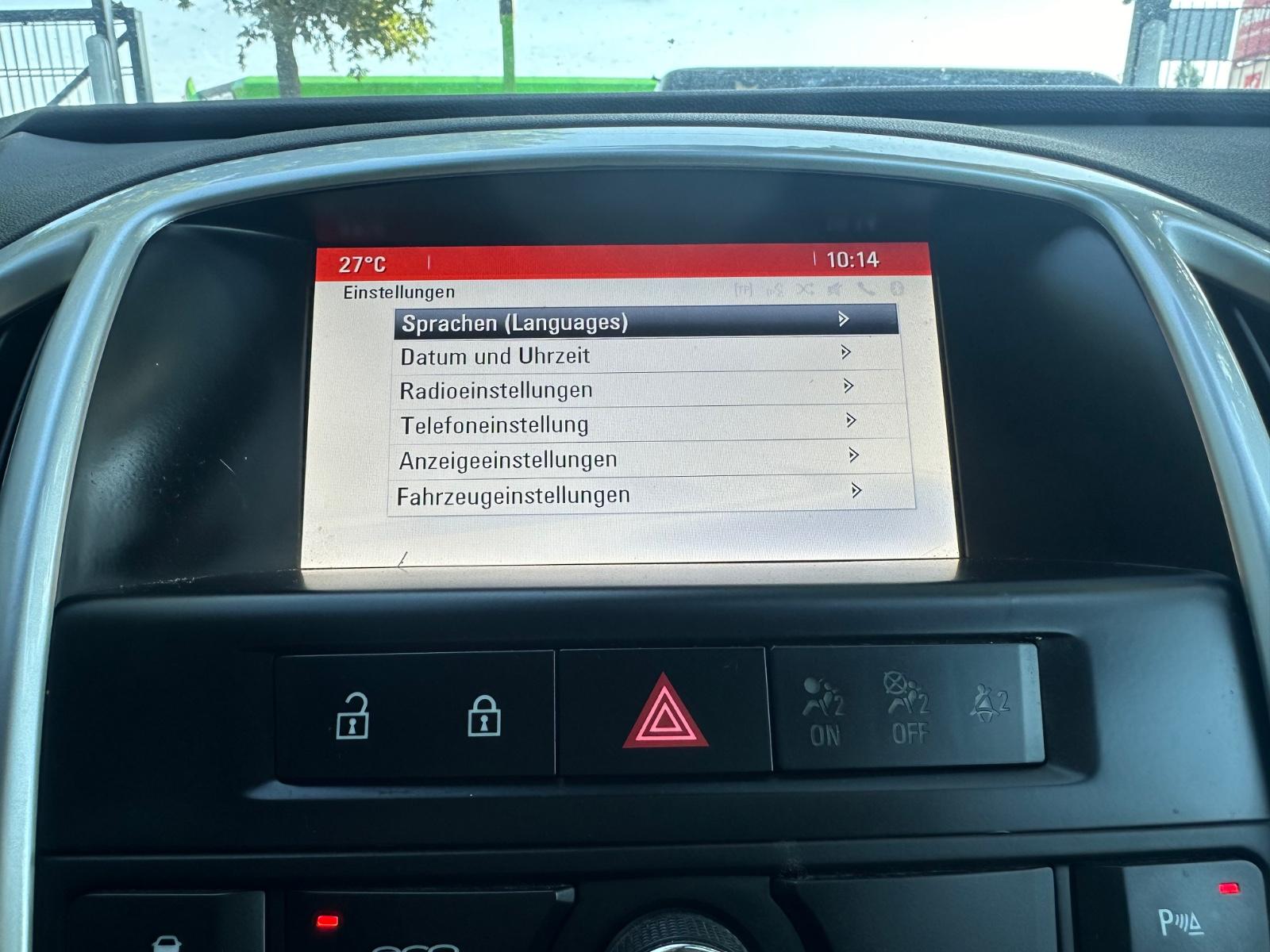 Opel Astra 2015 — photo 22