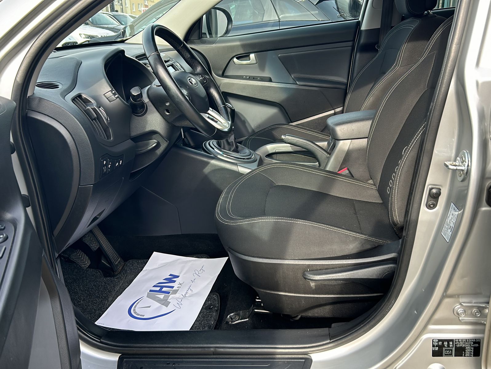 Fahrzeugabbildung Kia Sportage 2,0 Attract 2WD