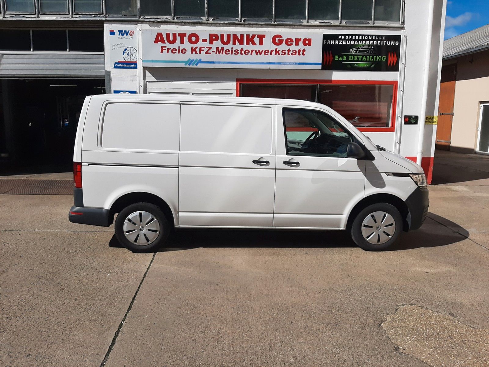 Volkswagen T6.1 Klima PDC DAB 1. Hand Unfallfrei KR imagem 3