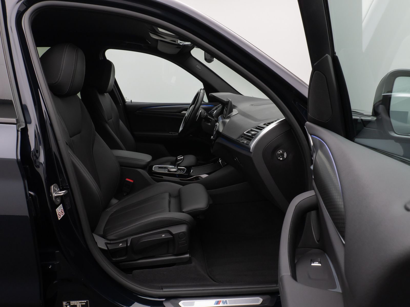 Fahrzeugabbildung BMW X3 xD20d M Sport Kamera HUD DAB HiFi Komfort 19"