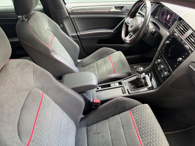 Fahrzeugabbildung Volkswagen Golf VII GTI Performance+Panorama+AHK+CarPlay+