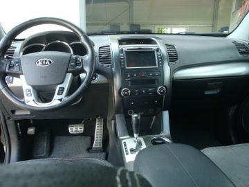 KIA Sorento - 11