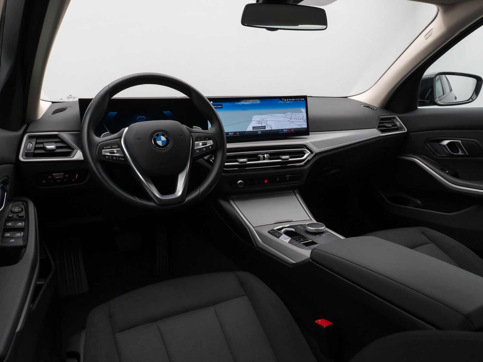 Fahrzeugabbildung BMW 318i DAB PDC Widscreen Geschwindigkeitsreg LED