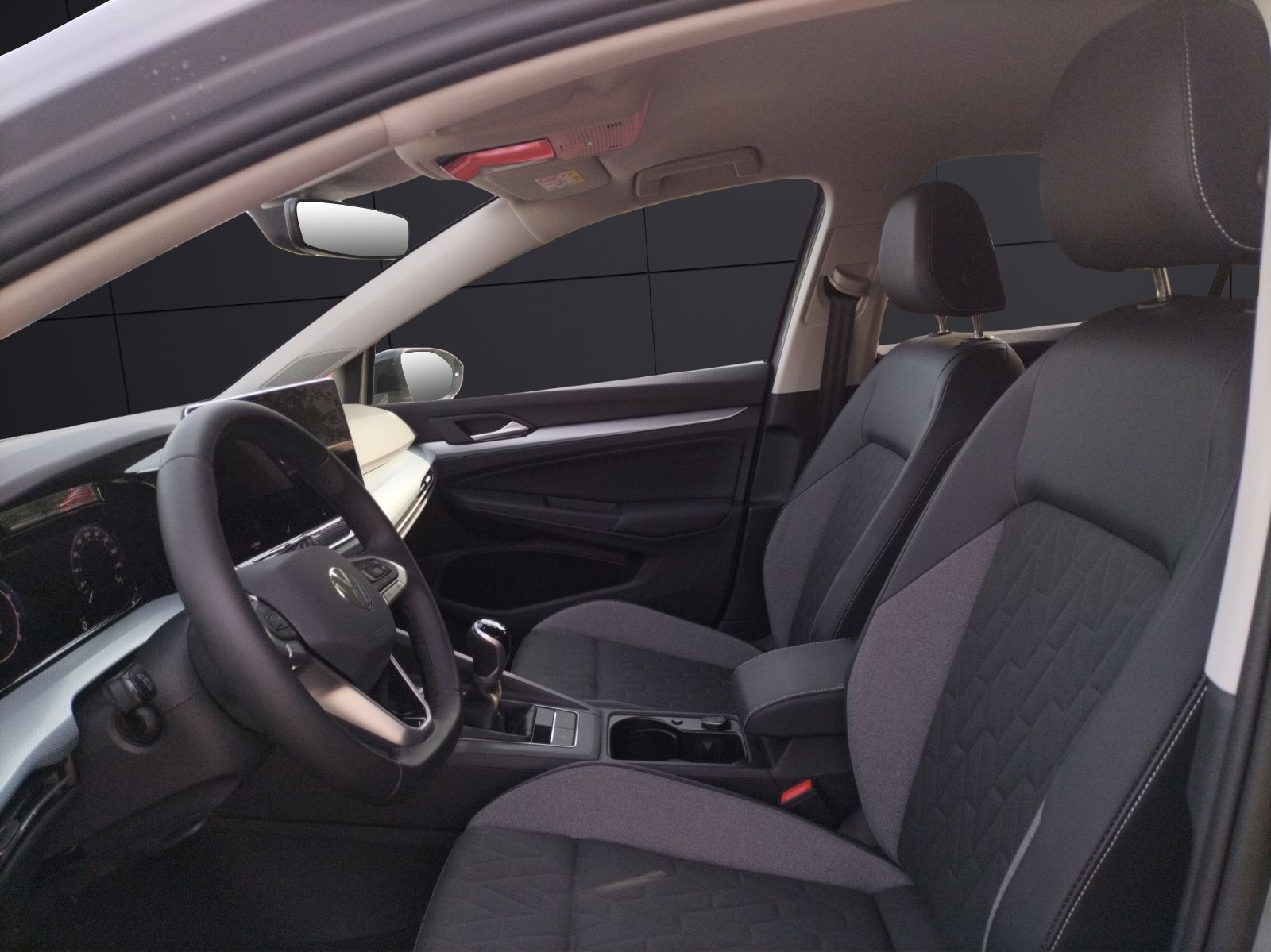 Fahrzeugabbildung Volkswagen Golf VIII Variant TSI Goal LED AID ACC PDC SH