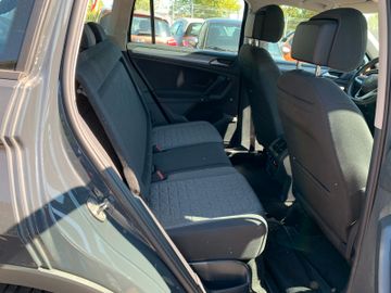 Volkswagen Tiguan - 5