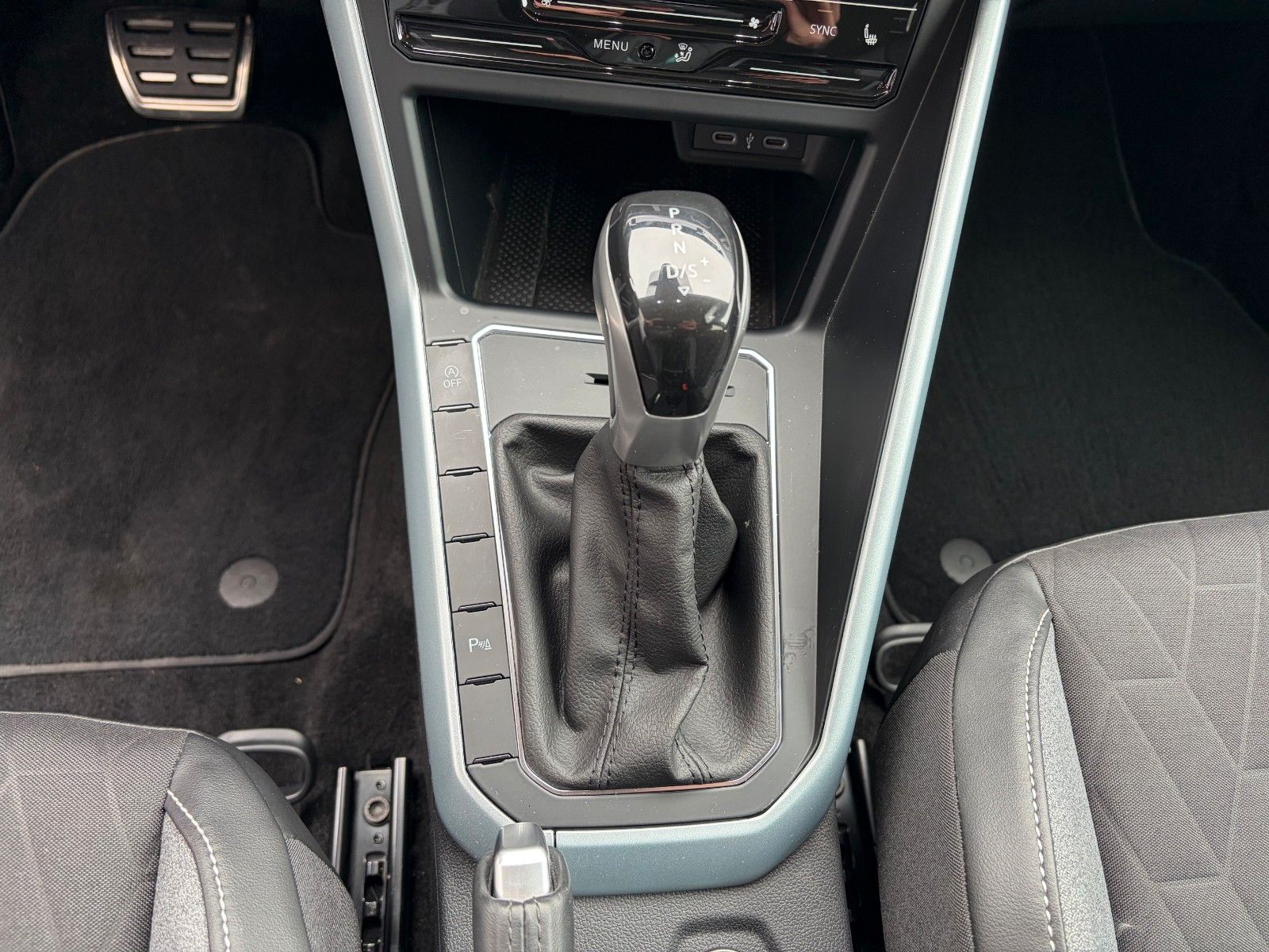 Fahrzeugabbildung Volkswagen Polo VI 1.0 TSI Goal Autom.  Navi Shz