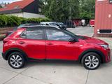 Kia Stonic 1,2 Vision/Klima/CarPlay/SitzHeiz/PDC/LED - rote Kia Stonic