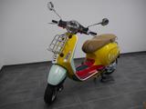 Vespa Primavera 50 Sean Wotherspoon // 1.Hand - VESPA S 50