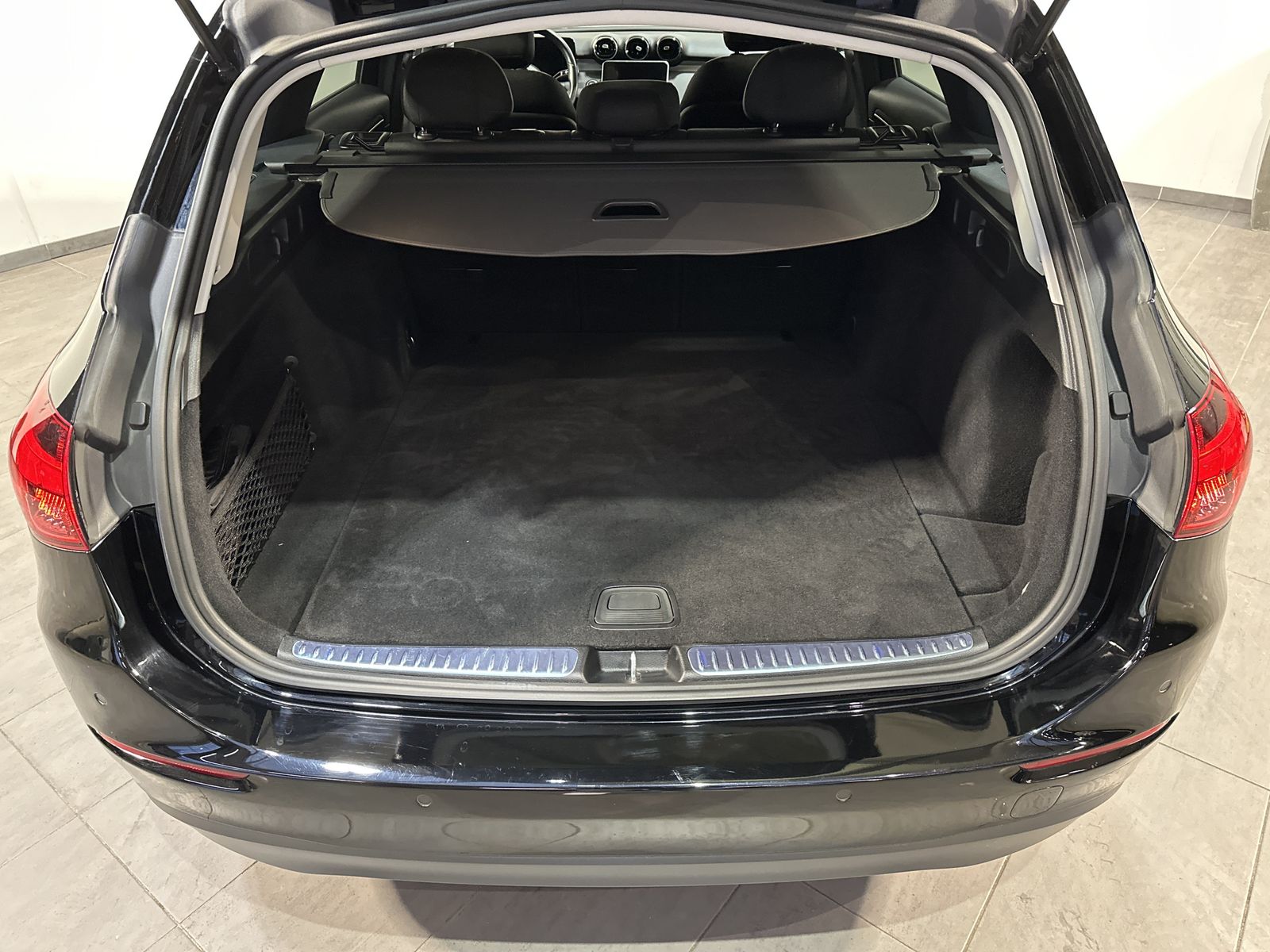 Fahrzeugabbildung Mercedes-Benz C 200 T 4Matic NAV+LED+KAMERA+CARPLAY+BUSINESS