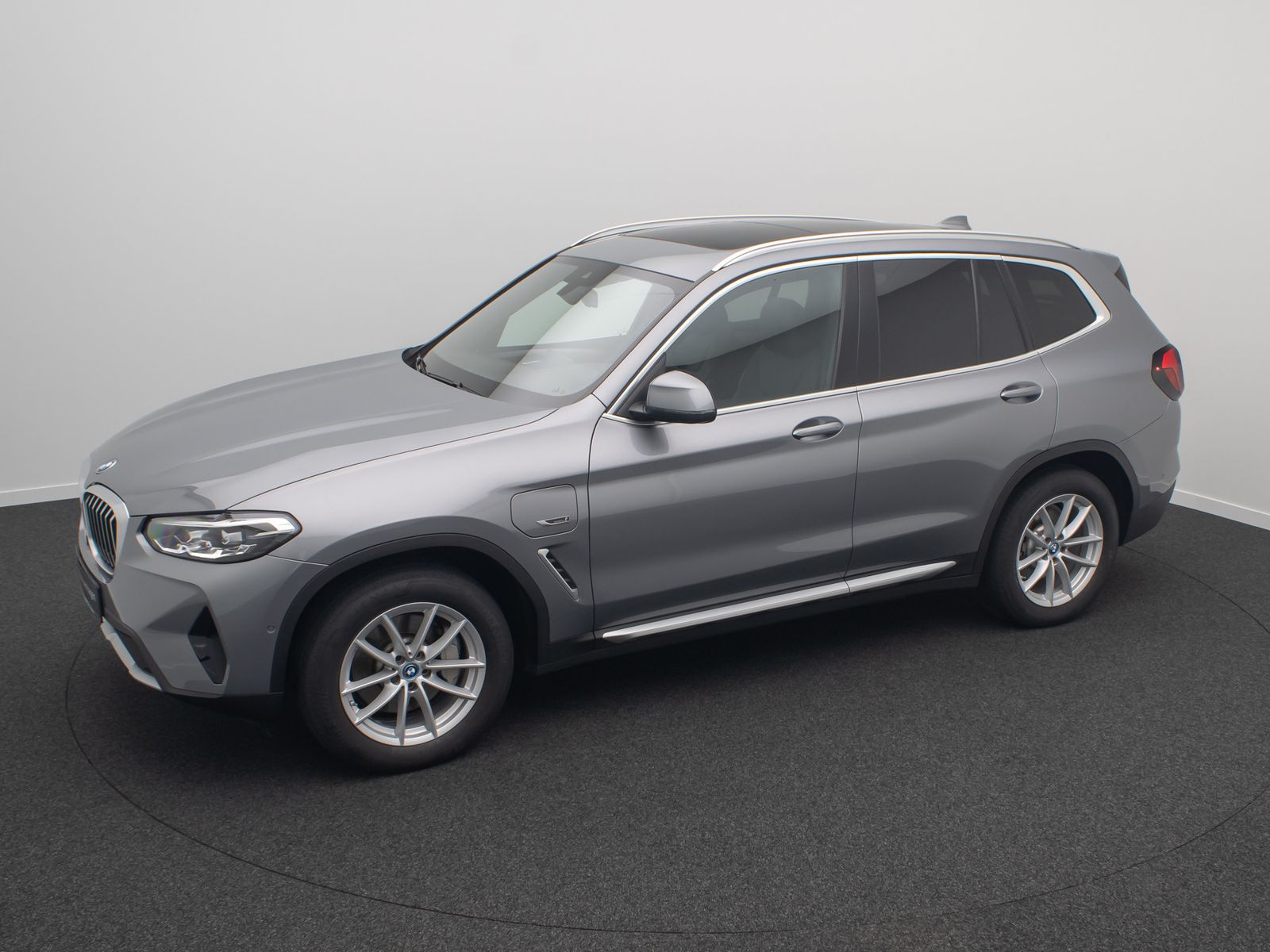 Fahrzeugabbildung BMW X3 xD30e Alarm DAB HiFi Kamera Sportsitz Panoram