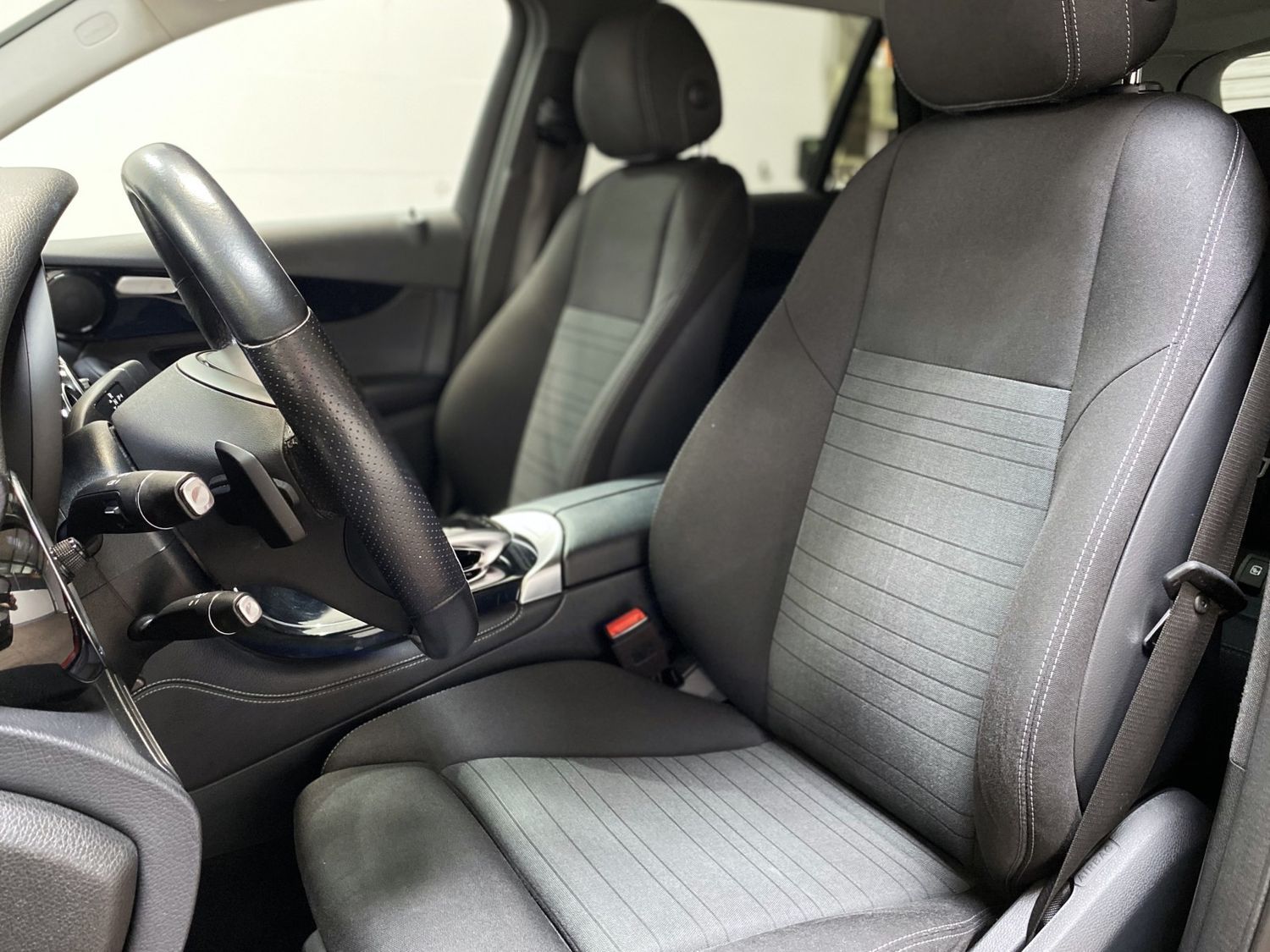 Fahrzeugabbildung Mercedes-Benz GLC 220 d 4Matic #LED#Navi#Kamera#Tempo#PDC#SHZ