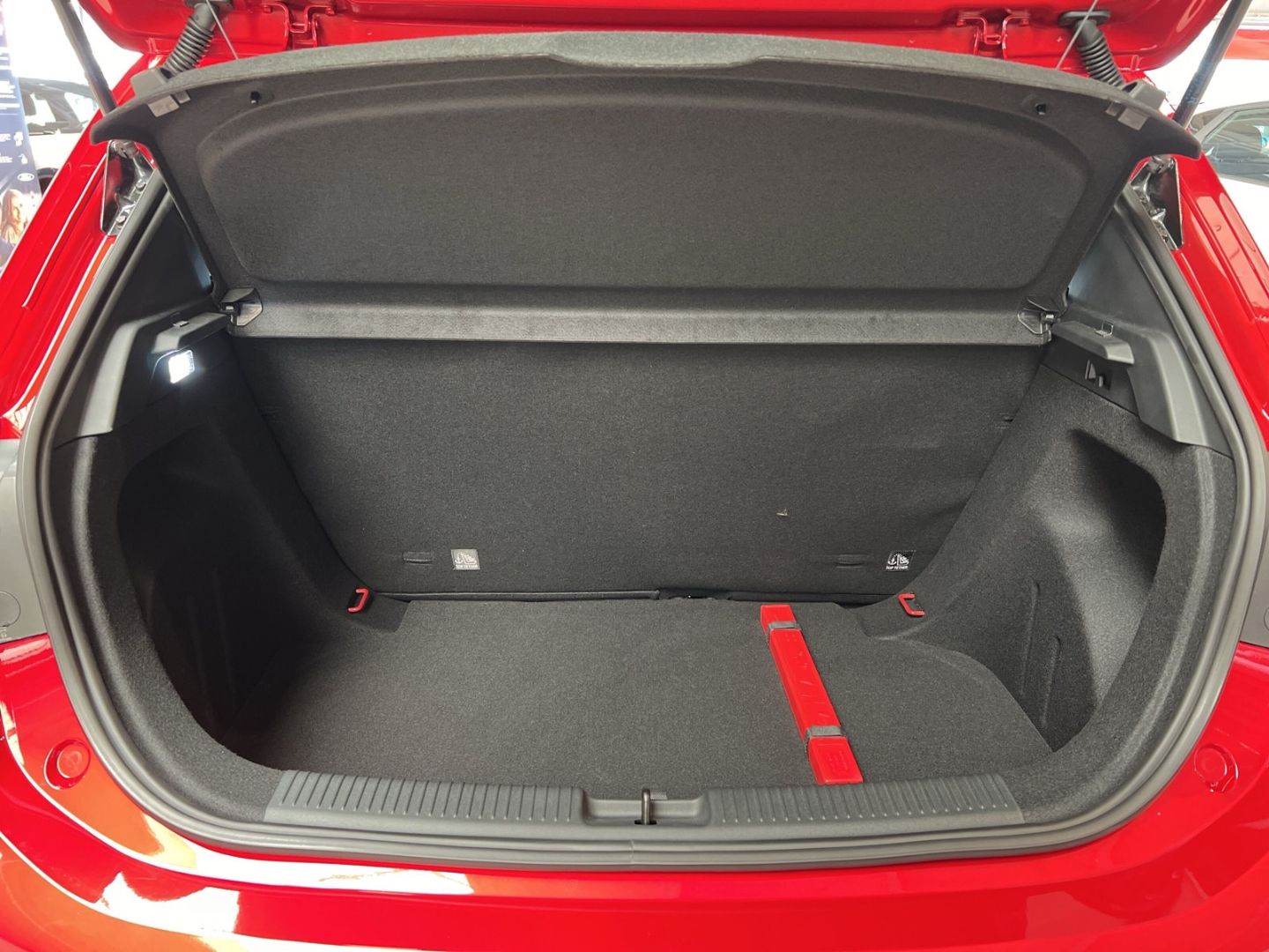 Fahrzeugabbildung MG MG3 1.5L HEV LUX Finanzierungspreis Navi Leder 3