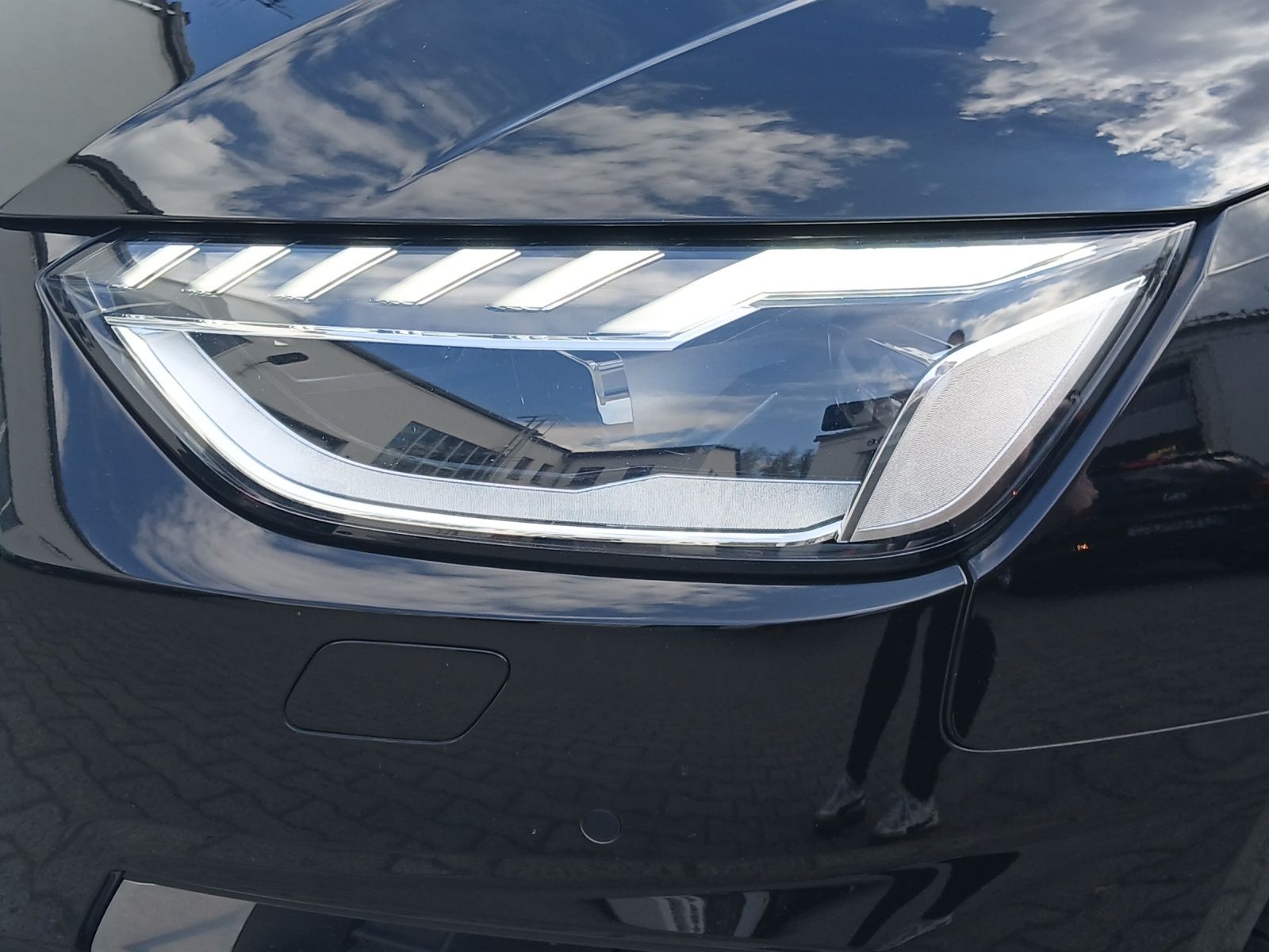 Fahrzeugabbildung Audi A4 Avant 35 TFSI advanced S-tronic LED Navi Lede