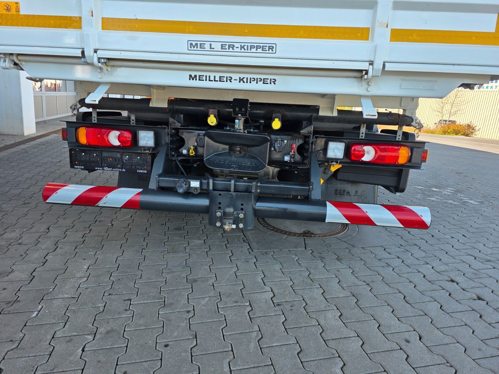 Fahrzeugabbildung Iveco Eurocargo ML80E22/P Palfinger PK 7.501 Funk 2AHK