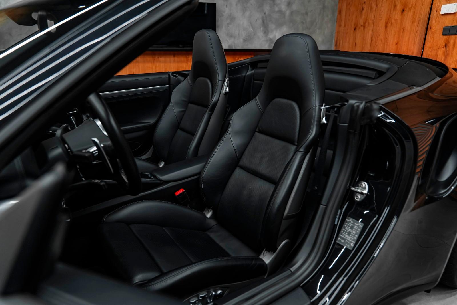 PORSCHE 991 TURBO CABRIOLET