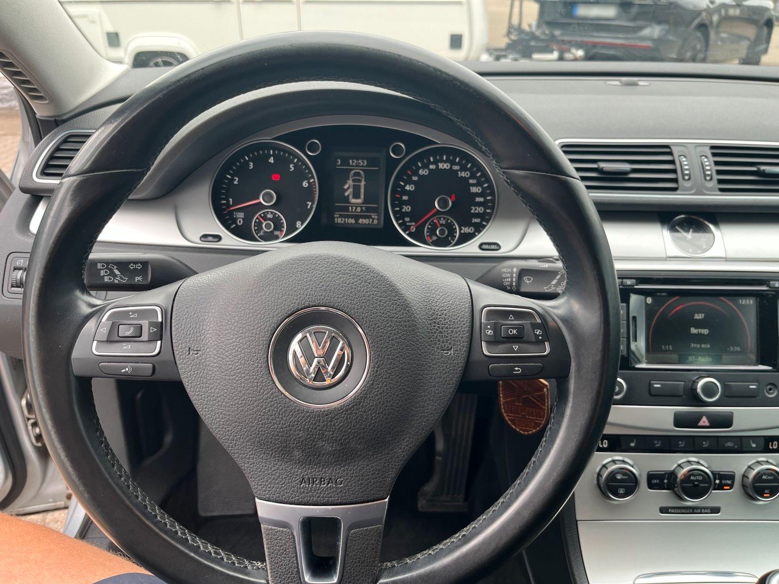 Volkswagen Passat 2012 — photo 15
