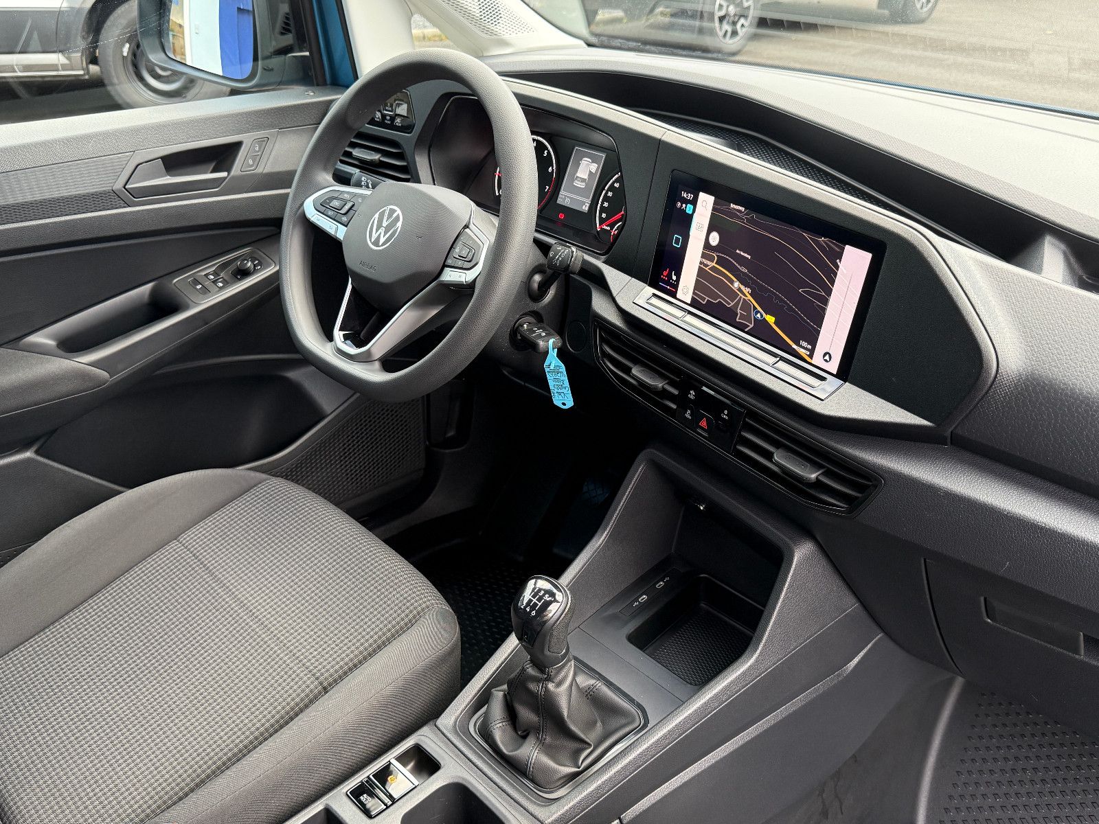 Fahrzeugabbildung Volkswagen Caddy Maxi 7-Sitzer DAB GRA Navi Kamera SHZ PDC