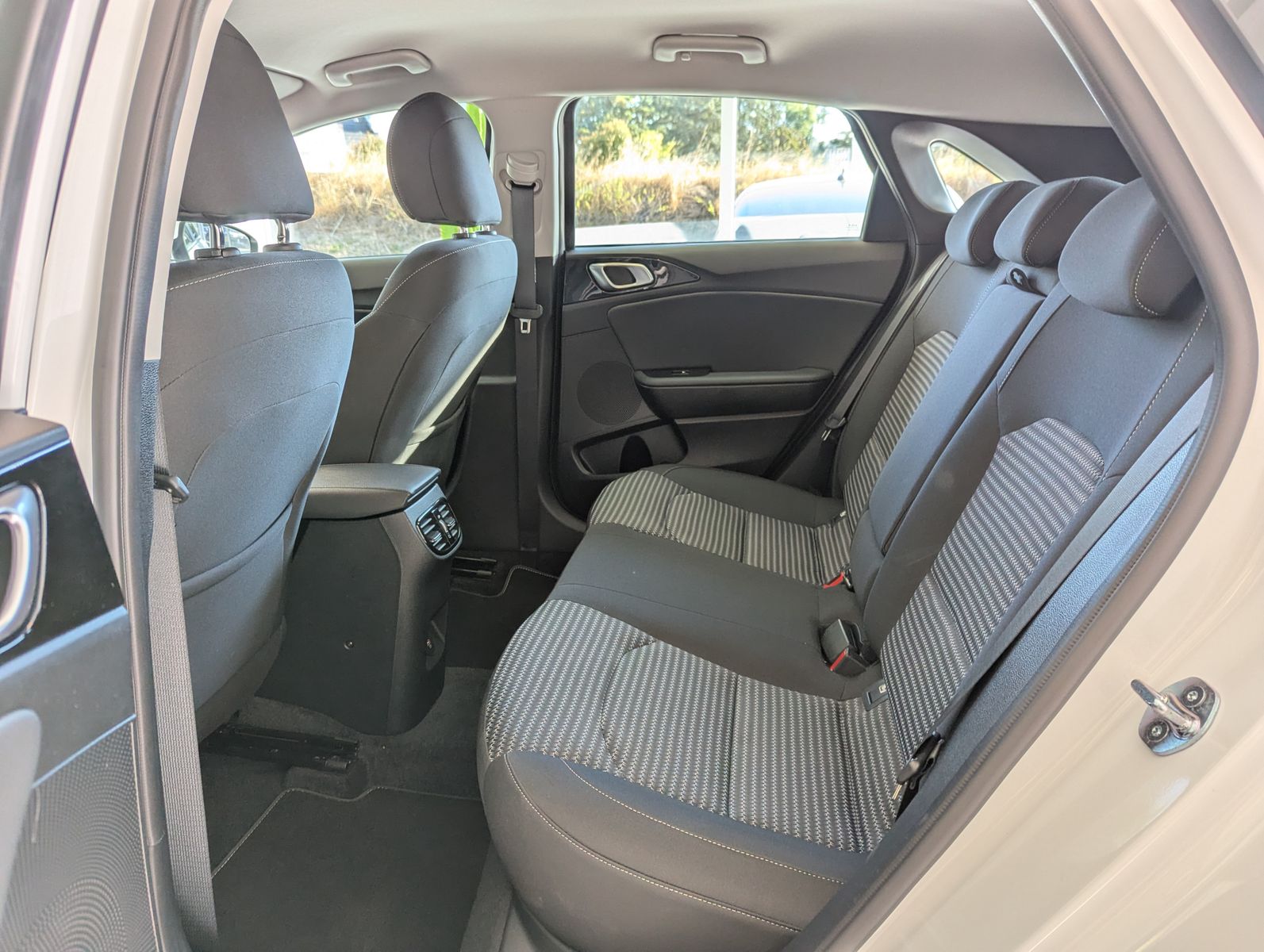 Fahrzeugabbildung Kia cee'd / Ceed 1.5 Spirit JBL ACC Kamera 7J-Gar
