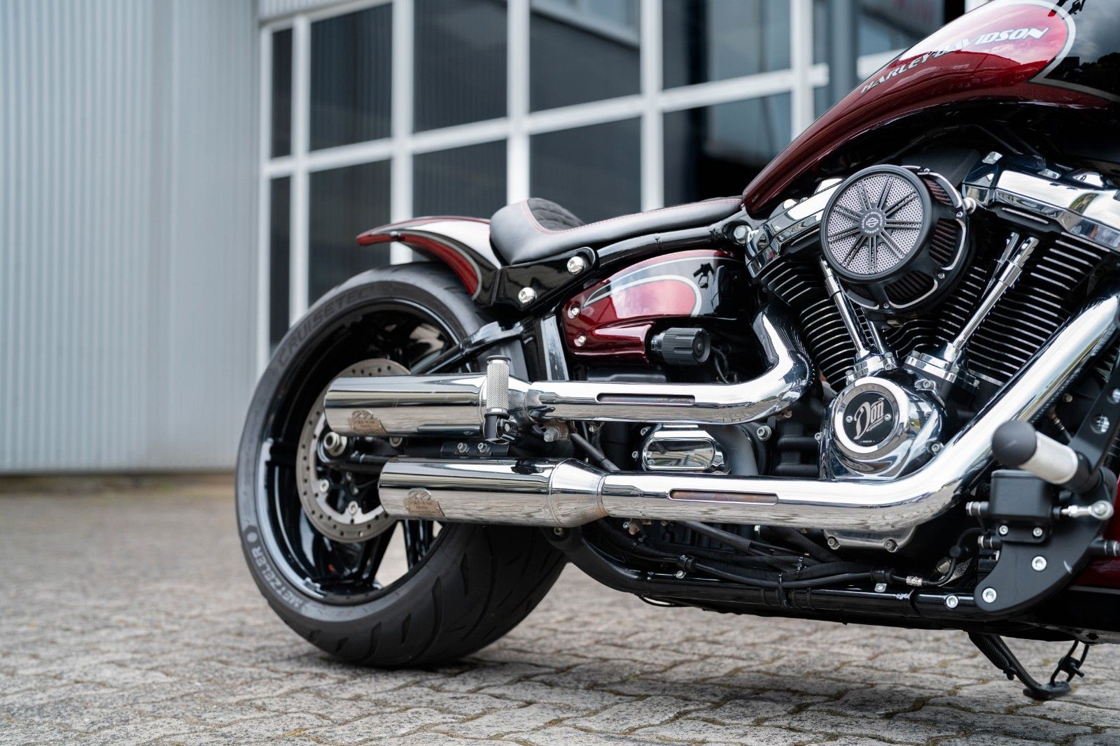 Fahrzeugabbildung Harley-Davidson FXBRS Breakout 114 - Jekill-Heckumbau-Kodlin Ape