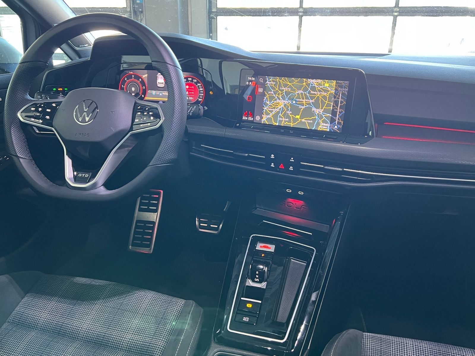 Fahrzeugabbildung Volkswagen Golf VIII GTD 2.0 TDI DSG *Garantie, AHK, LED, 1