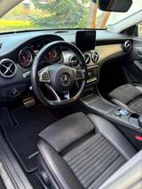Mercedes-Benz CLA 250 4MATIC DCT - - Mercedes-Benz CLA 250: 4matic