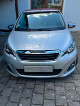 Peugeot 108 Allure VTi 82 TOP! TOP! Allure - silberne Peugeot 108