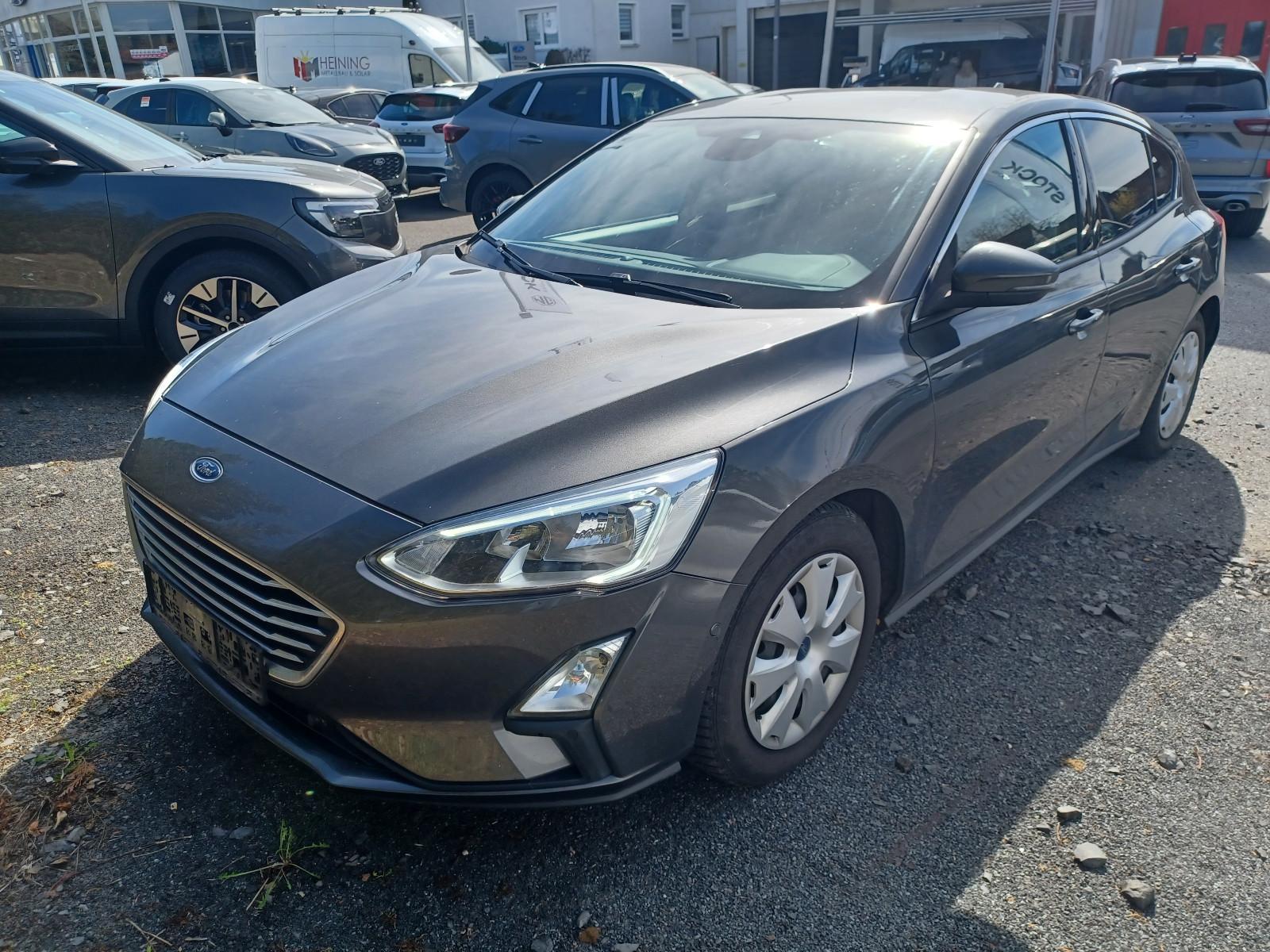 Ford Focus ** Titanium / SHZ ** mit Garantie