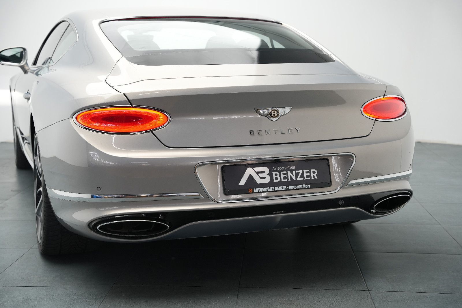 Fahrzeugabbildung Bentley Continental GT W12 First Edition *Rotation*B&O*