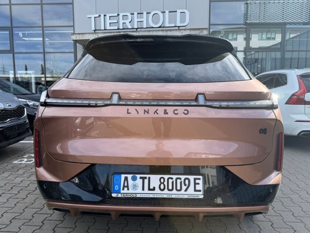 Lynk & Co 08