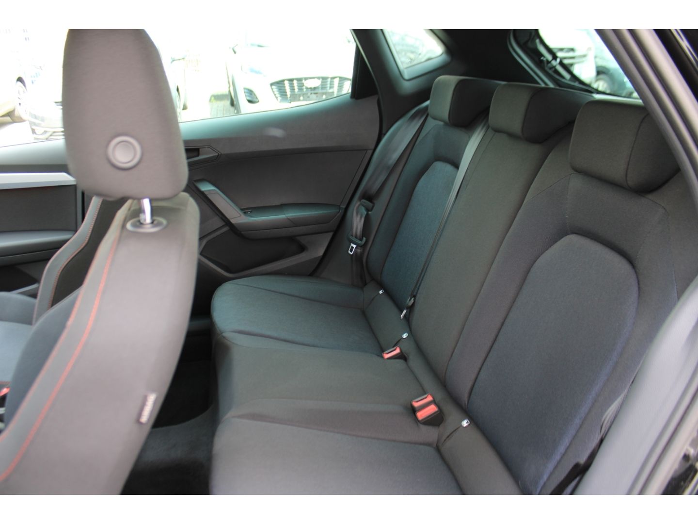SEAT Ibiza 1.0 TSI FR DSG ACC LED Full Link RFK SHzg - Image 8